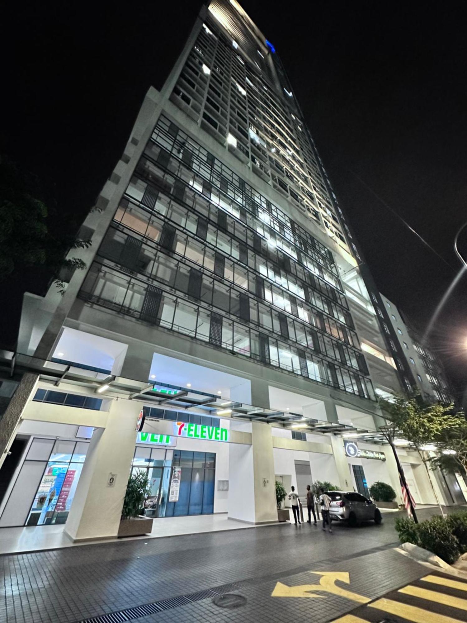 Apartmán The Luxe Infinitum Klcc By Sahara Kuala Lumpur Exteriér fotografie